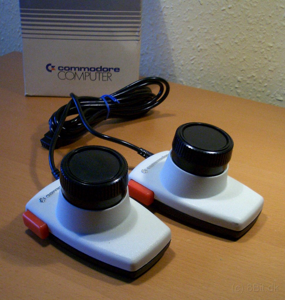 Commodore 1213_12.JPG